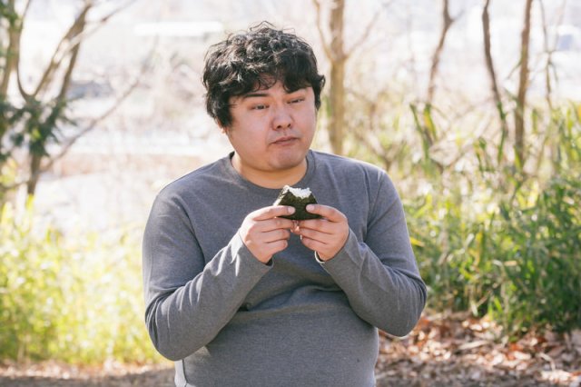 「裸の大将」じゃないの…!? Z世代が選ぶ「おむすびを美味しく食べるキャラ」ランキングに昭和世代がおったまげ😲